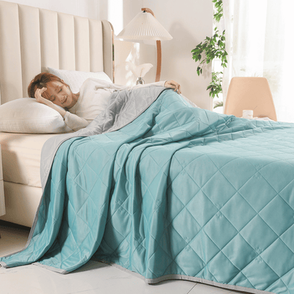 CoolMist Blanket cooling summer blanket with breathable SoySpring fibers and natural wormwood extract