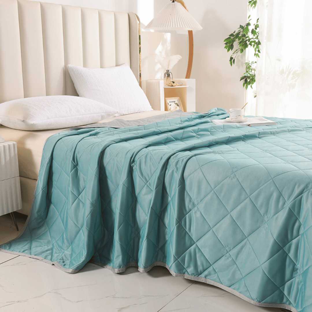 CoolMist Blanket cooling summer blanket with breathable SoySpring fibers and natural wormwood extract