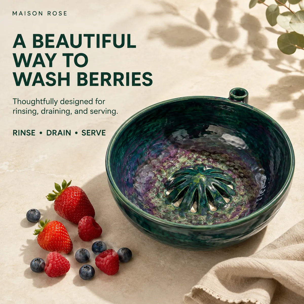 BerryBloom – Ceramic Fruit Rinsing Bowl