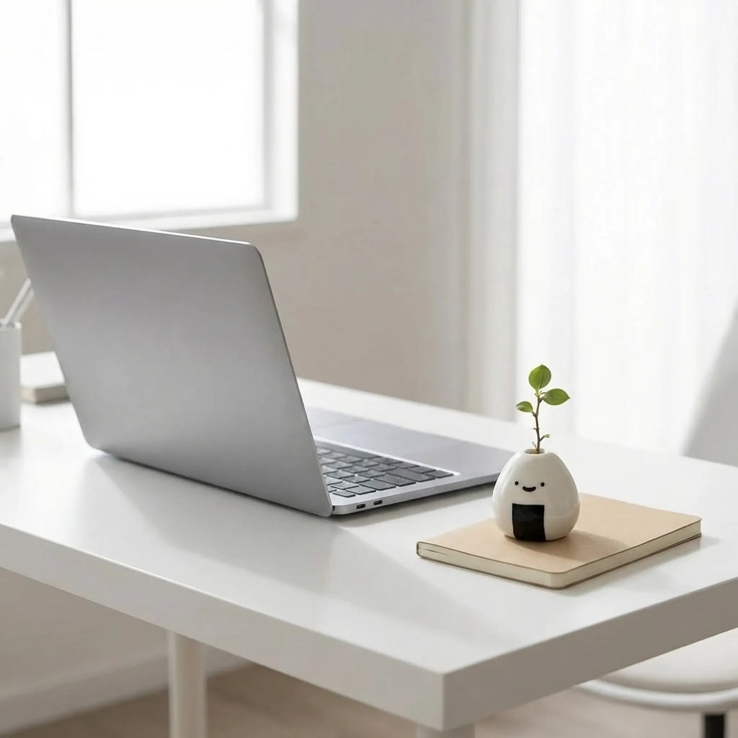 OniBuddy - The Minimalist Smile Vase